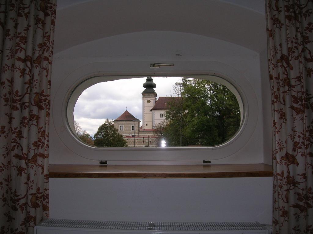 Schlossbrauerei Weinberg - Erste Ooe. Gasthausbrauerei Kefermarkt Стая снимка